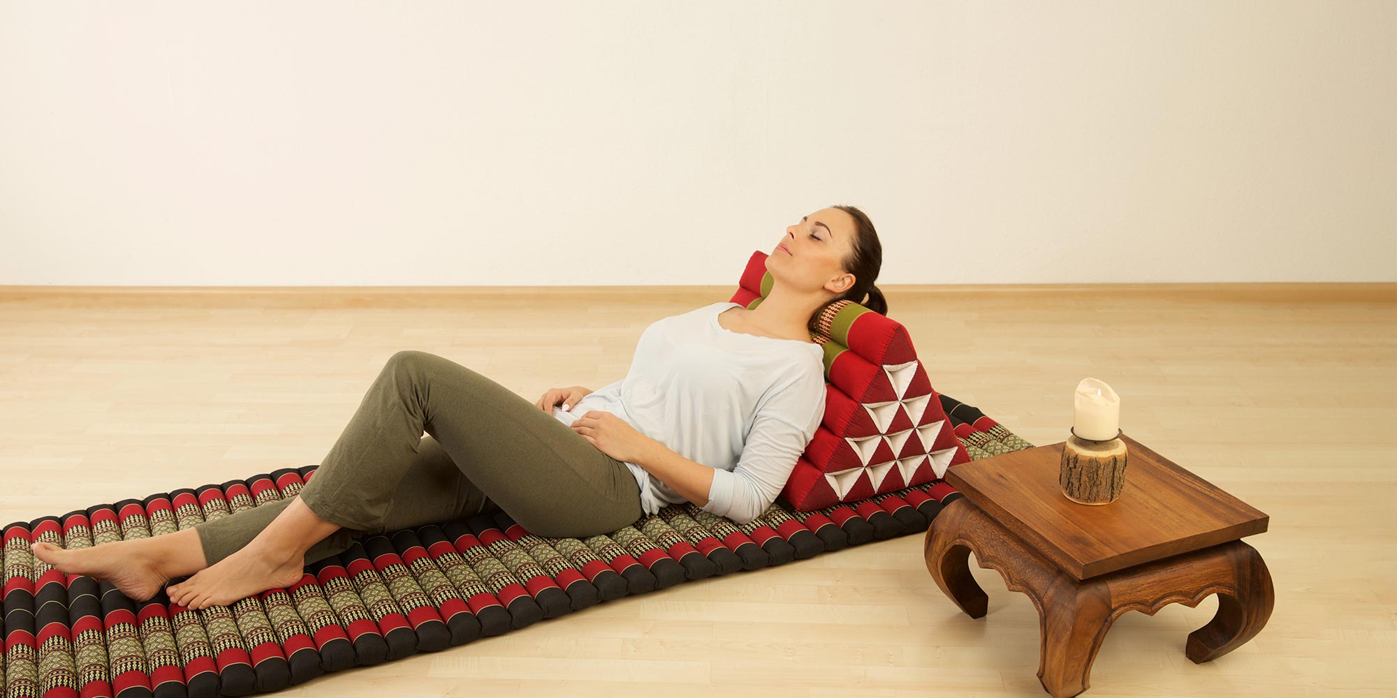 Background image for Poduszka trójkątna, wysoka